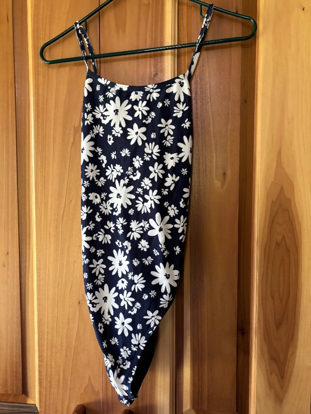 Jolyn size 36 Brandon training suit